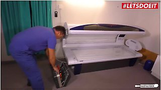 - Electrician Fucks German Housewife While At Work