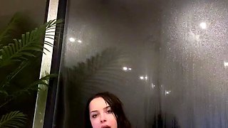 Gizem Savage Pleasures Her Cunt With Glass Dildo In Bathtub