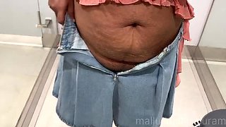 Kerala Mallu Wife Fingering Her Wet Pussy in Mall Trial Room - Big Ass Desi Aunty