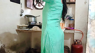 Bihari Sanjana bhabhi ready hoke boyfriend se mile ja rahi hai xxx desi sexy video full hd sex