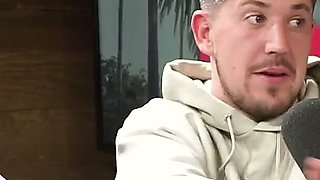 Kenzie Anne Loses P＊rn Virginity to Tyga