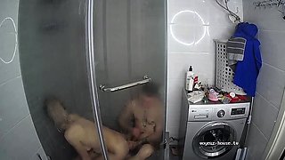 Amateur blonde prepares for shower
