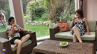 Three Mature Ladies Lick Each Other's Pussies & Asses in Lesbian Threesome