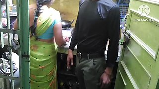 Bhabhi ko kichen me akela pakar kardi bhabhi ki mast chudai maza aa gaya