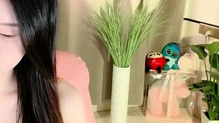 Adorable Japanese teen Izumi Koizumis pussy toyed until