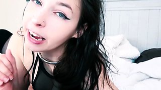 Katie amateur brunette girl toying pussy with a vibrator