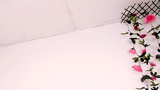 Big Boobs LauraHaze Doing Masturbation Slutcamzz