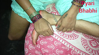 The younger stepsister took the elder stepbrother's entire cock in her mouth and sucked it freely, then took out the water