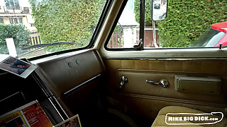 Van Side Hookup (MikeBigDick)