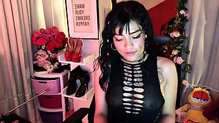 Sexy hottie Anetta Keys enjoys a solo toy masturbation