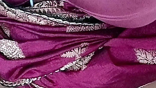 Desi Girl Hard Choot Fucking by Lauki and Moaning Louder