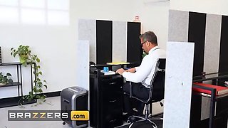 Brazzers - coworkers hailey rose and london laurent give their dangled coworker a cum shots he will remember