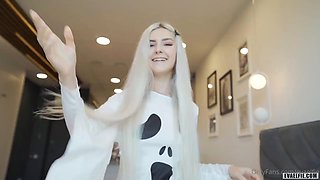 Eva Elfies Close-Up Doggy Pounding Cumshot Facial