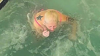 Davisdesires Is in the Pool Watch Her Pussy Drool