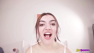 Julia James Extreme Deepthroat Jawbreakerz Oral Session