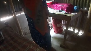 Desi StepMom Fucks StepSon - Hot Muslim Mom in Bedroom - Indian MILF Action