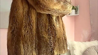 Striptease in a Mink