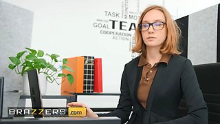 Nasty babe Kimora Quin gets hired by the supervisor Ricky Johnson to send him bare pics every day - brazzers