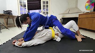 Muscles Vs Weak Slave