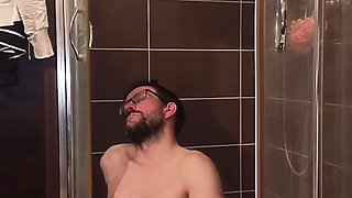 Jerking off a Cock in the Shower