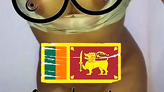 Sri Lankan Girlfriend Slapping Her Big Ass