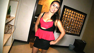 Mature Thai BBW MILF fucks a horny white farang with pleasure