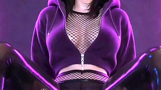 Alternative Goth Hentai Girl Masturbates and Twerks