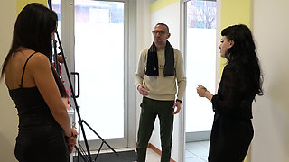 Behind the Scenes, Interview with a Very Boss