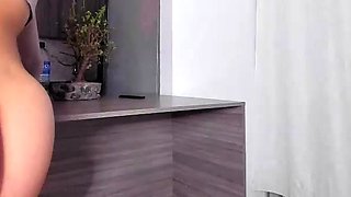 Romanian amateur webcam teen masturbate