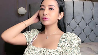 A Beautiful Girl Who Has A Crush On Her Boyfriend And Has A Crush On Her Boyfriend