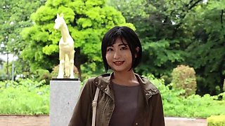 ショートヘアのスレンダー美人妻が快楽堕ちの表情で乱れる