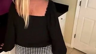Gorgeous Mature Blonde Solo Masturbation