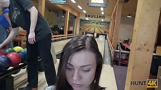 HUNT4K. Cutie makes love with stranger to earn cash for boyfriend