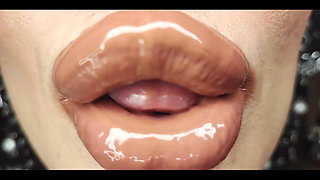 Two Princesses Mesmerize You with Their Sexy Bodies and Sticky Juicy Glossy Lipstick Kisses