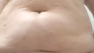 Looking to Put Fingers in Wet Vagina