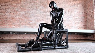 RD - VIDEO - Vespa- Chuck - pile driver