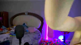 Big boob brunette masturbates on webcam