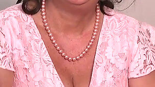 Auntjudys - a Naughty Interview with Chubby Mature 60yo Ruby Roselips