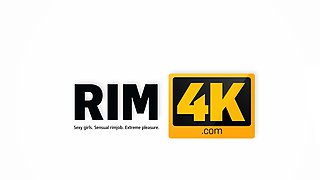 RIM4K. Tenant has no money and she decides to delay rent
