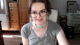 Brunette Solo Webcam Masturbation