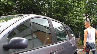 Horny Mature Lady Invited Handy Guy for a Coffee and Got Laid