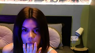 Valkiria Lapiedra touches her pussy