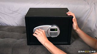 Sex Toy Stash With Jane Wilde, Madi Meadows, Alexis Tae - Brazzers