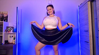 Curvy College Girl Haul Plaid, Drawstring and Black Mini Skirts Fit Check