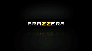 Fitting Right In With Lexxi Ward, Keiran Lee, Tamara Grace - Brazzers