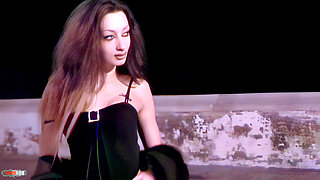 Angelina: Nice Arab Angelina Doing a Strip