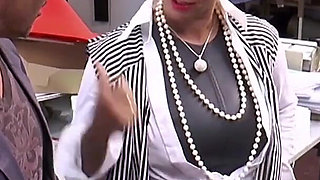 Sexy MILF with big boobs gets pleasured in her wet pussy