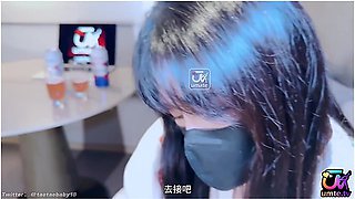 Kimono-Clad Goddess Gets Serviced by a Well-Endowed Hostess